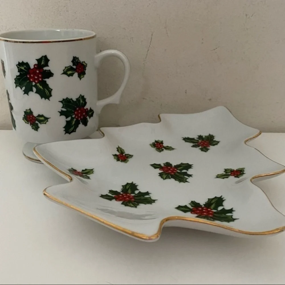 Lefton China Christmas Holiday Porcelain Tea Cup Cookie Plate for Santa